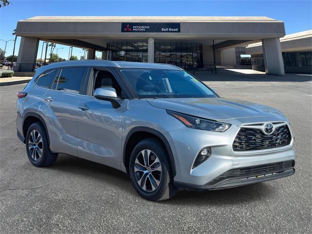 used 2023 Toyota Highlander car, priced at $32,736