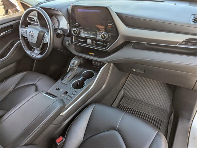 used 2023 Toyota Highlander car, priced at $32,736