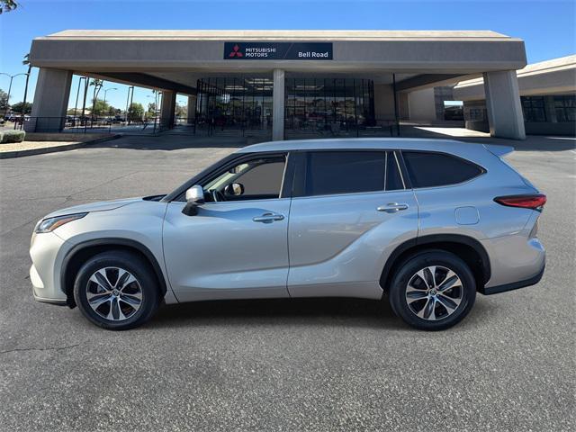 used 2023 Toyota Highlander car, priced at $32,736