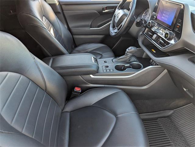 used 2023 Toyota Highlander car, priced at $32,736