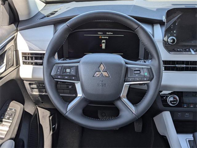 new 2024 Mitsubishi Outlander car, priced at $37,605