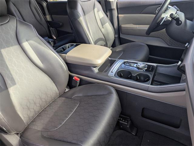 used 2025 Kia Carnival Hybrid car, priced at $39,987