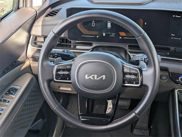 used 2025 Kia Carnival Hybrid car, priced at $39,987