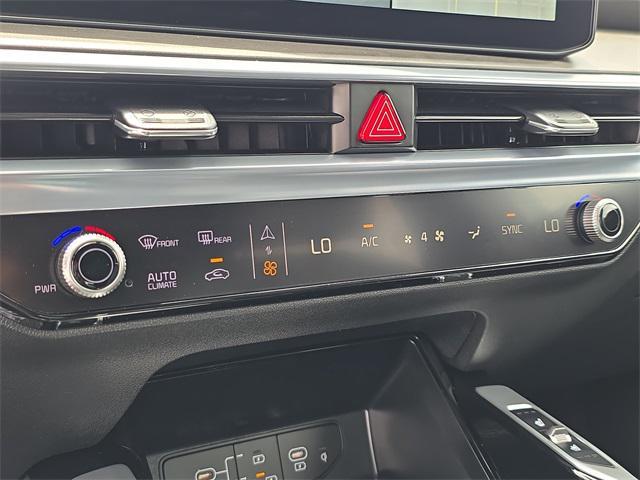 new 2025 Kia Sorento car, priced at $46,300