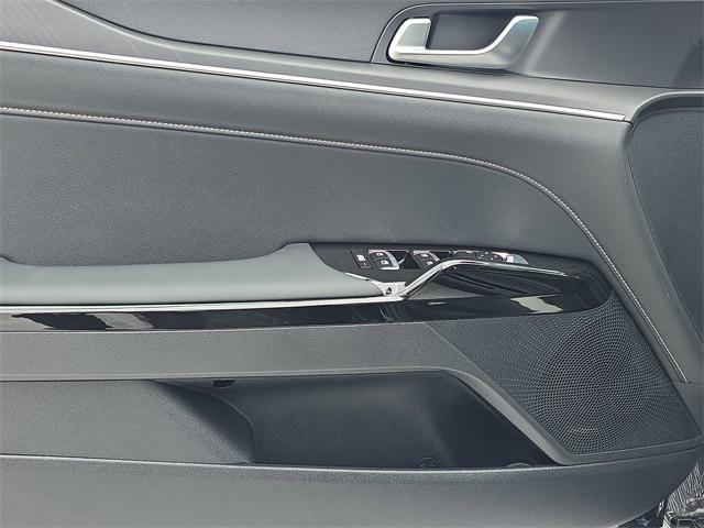 new 2025 Kia K5 car, priced at $28,550
