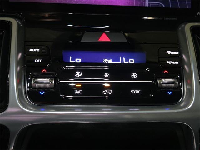 used 2023 Kia Sorento car, priced at $30,203