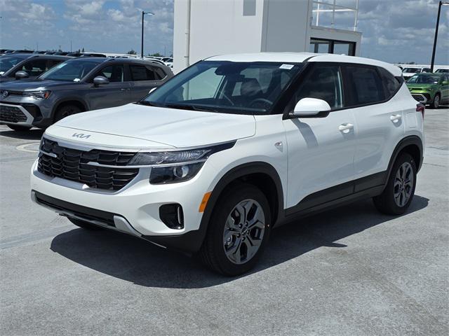 new 2025 Kia Seltos car, priced at $25,170