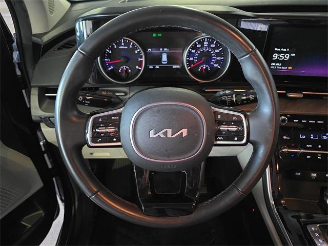 used 2024 Kia Carnival car, priced at $33,987
