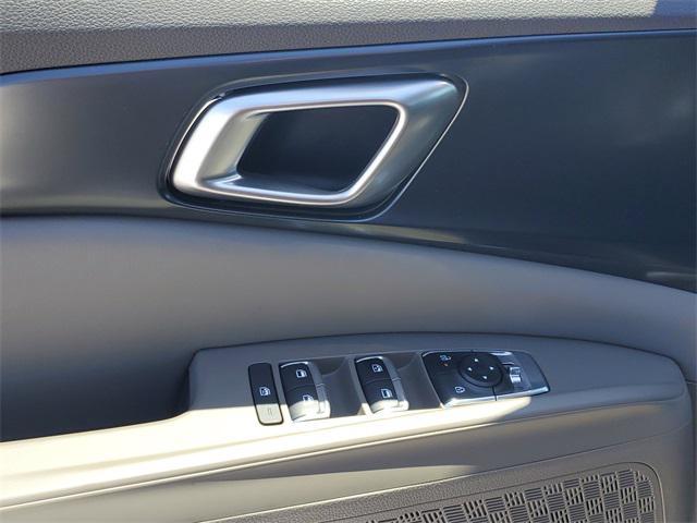 new 2025 Kia Carnival car, priced at $40,650