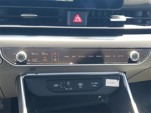 new 2025 Kia Carnival car, priced at $40,650