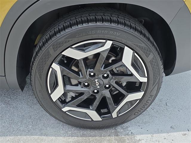 used 2024 Kia Seltos car, priced at $27,232