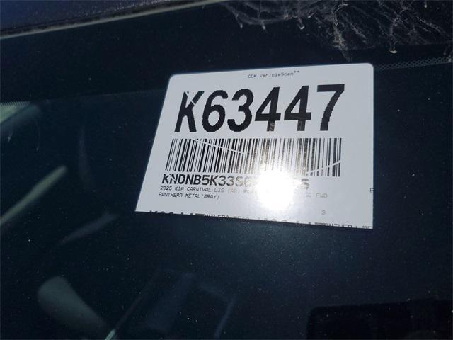 new 2025 Kia Carnival car, priced at $40,485