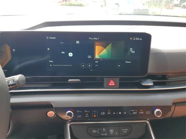 new 2025 Kia Carnival car, priced at $42,700