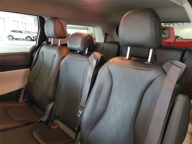 used 2023 Kia Carnival car, priced at $31,092