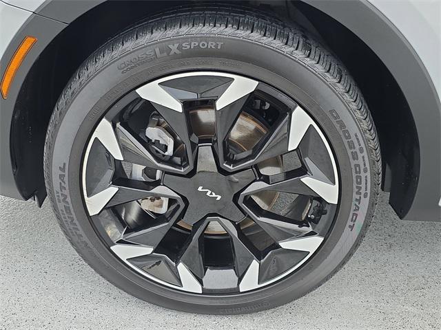 used 2024 Kia Sorento car, priced at $35,849
