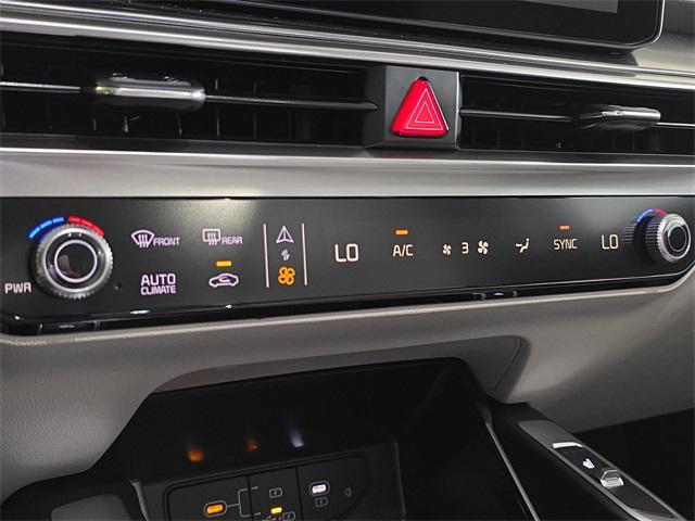 new 2025 Kia Sorento car, priced at $36,205