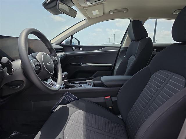 new 2025 Kia K5 car, priced at $27,550