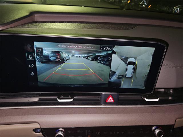 new 2025 Kia Carnival Hybrid car, priced at $49,100