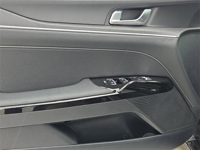 new 2025 Kia K5 car, priced at $28,550