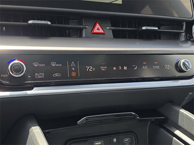 new 2025 Kia Sportage Hybrid car, priced at $35,305