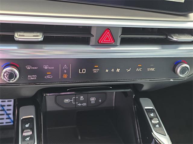 new 2025 Kia Sorento Hybrid car, priced at $46,820