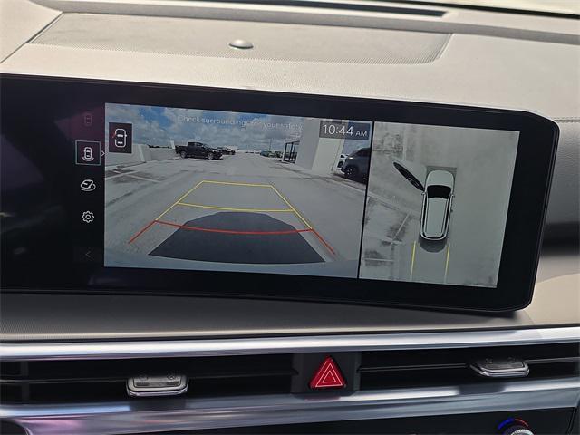 new 2025 Kia Sorento Hybrid car, priced at $46,820