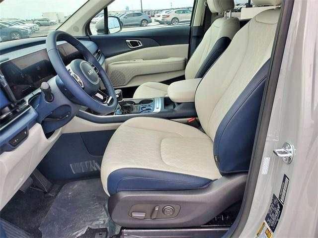 new 2025 Kia Carnival car, priced at $42,695