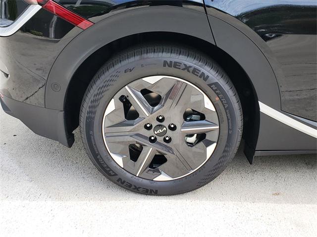 new 2025 Kia EV6 car, priced at $40,870