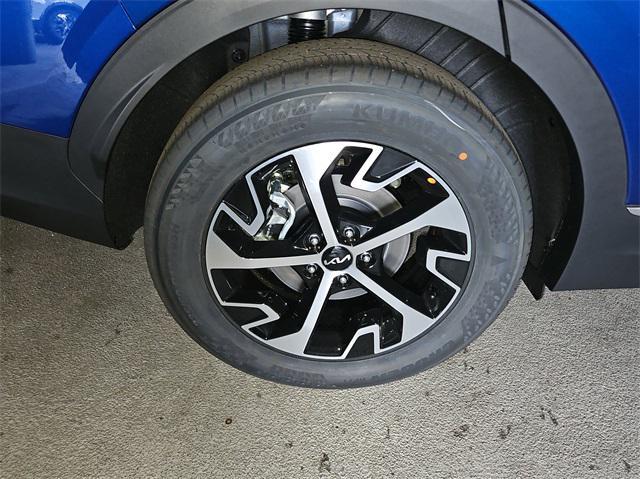 new 2025 Kia Sportage car, priced at $29,560