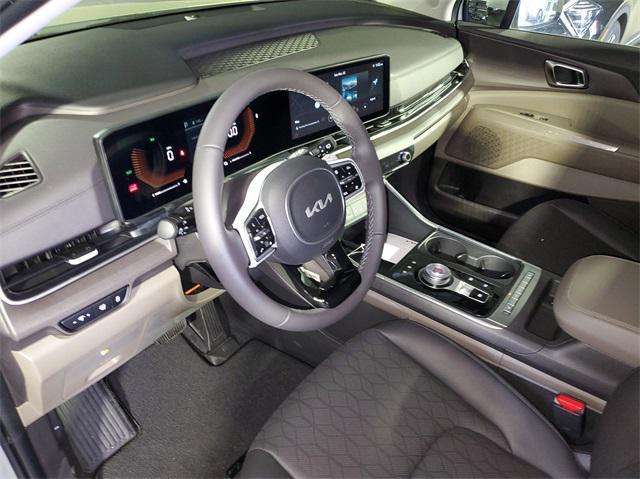 new 2025 Kia Carnival Hybrid car, priced at $44,025