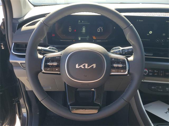 new 2025 Kia Carnival car, priced at $40,650