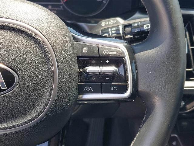 used 2021 Kia Sorento car, priced at $25,637