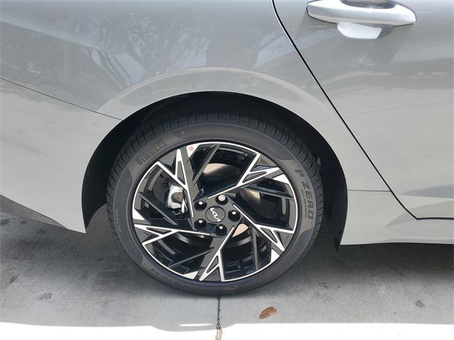 new 2025 Kia K5 car, priced at $31,395