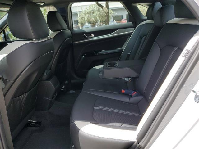 new 2025 Kia K5 car, priced at $31,395