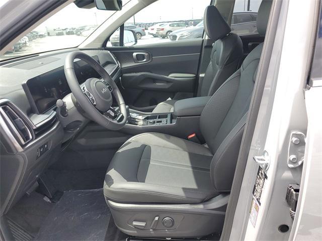new 2025 Kia Sorento car, priced at $39,025