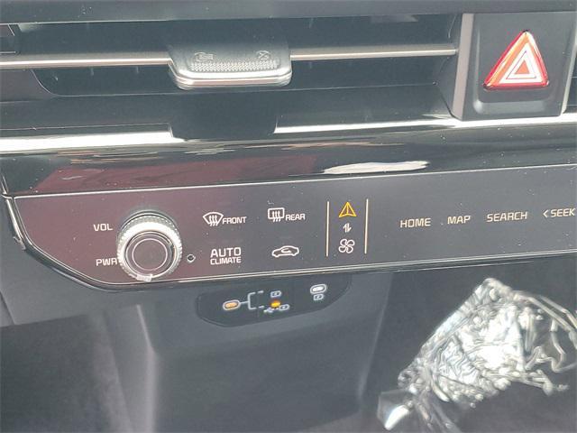 new 2025 Kia EV6 car, priced at $49,275
