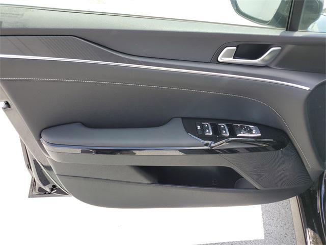 new 2025 Kia K5 car, priced at $28,300