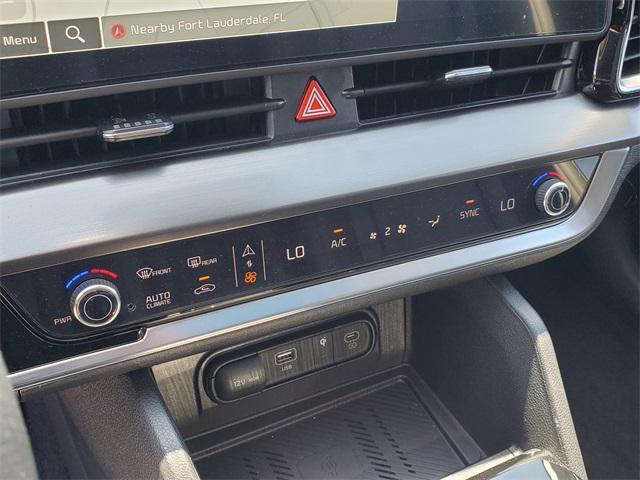 new 2025 Kia Sportage car, priced at $31,060