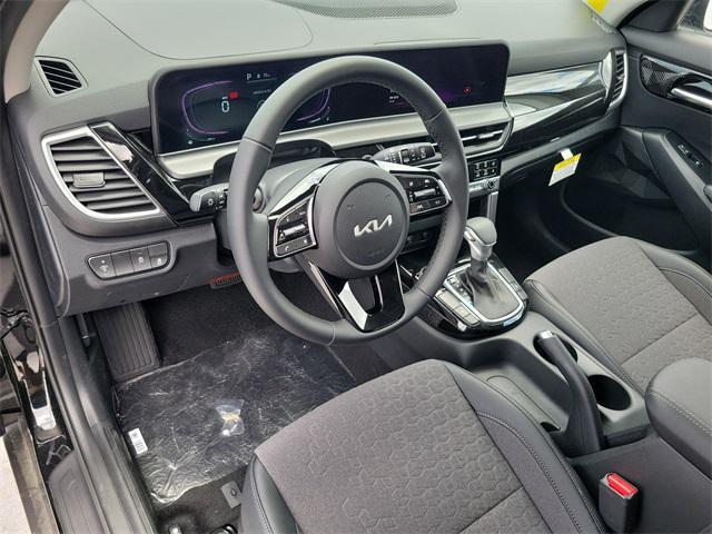 new 2025 Kia Seltos car, priced at $26,935