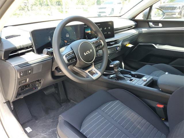 new 2025 Kia K5 car, priced at $27,550