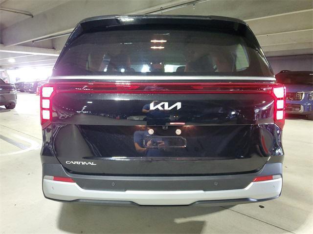 new 2025 Kia Carnival car, priced at $40,655