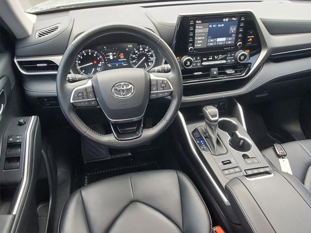 used 2021 Toyota Highlander car, priced at $34,985