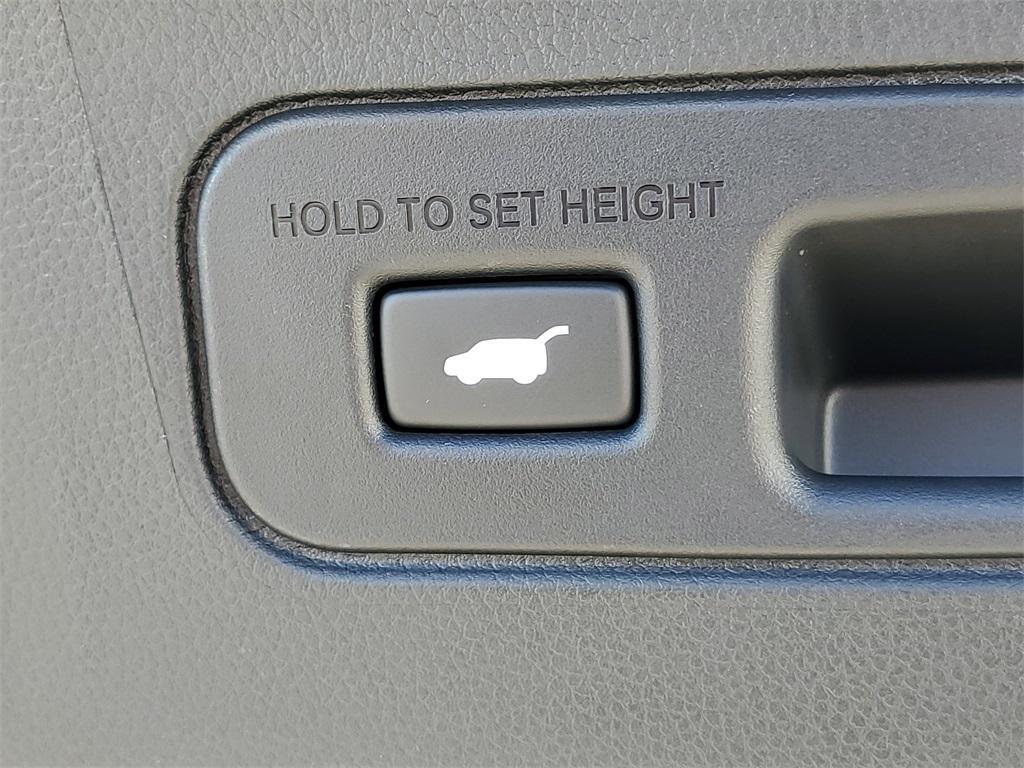 new 2025 Honda Pilot car, priced at $50,095