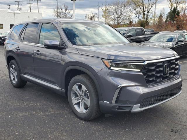 new 2025 Honda Pilot car, priced at $45,995