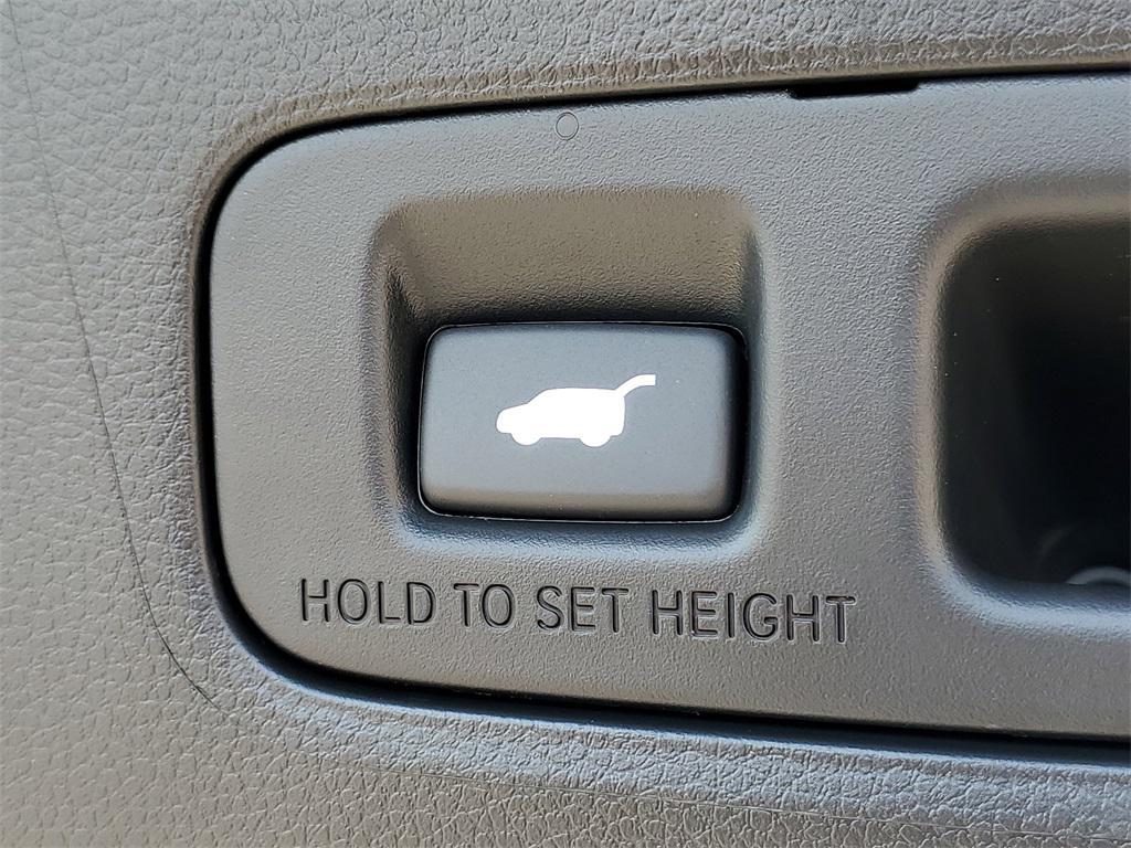 new 2026 Honda CR-V Hybrid car, priced at $39,695