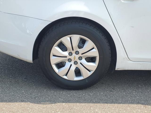 used 2015 Chevrolet Cruze car, priced at $6,700