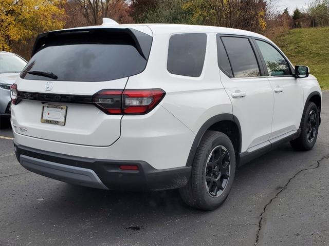 new 2025 Honda Pilot car, priced at $48,350