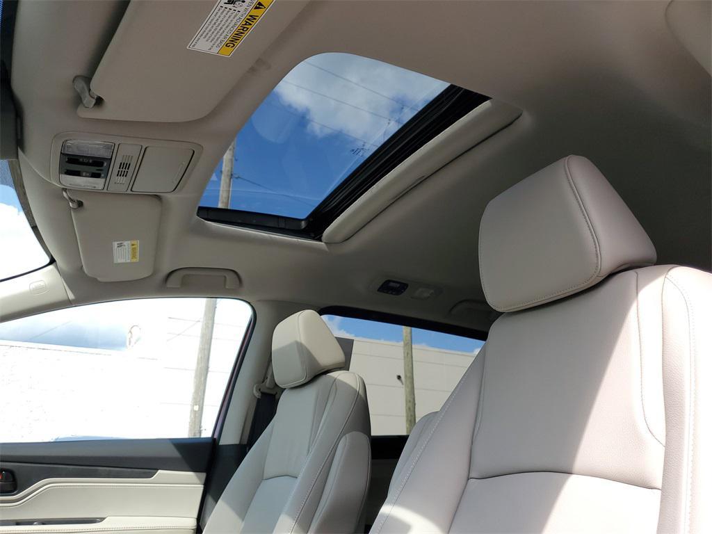 new 2026 Honda Odyssey car, priced at $44,290