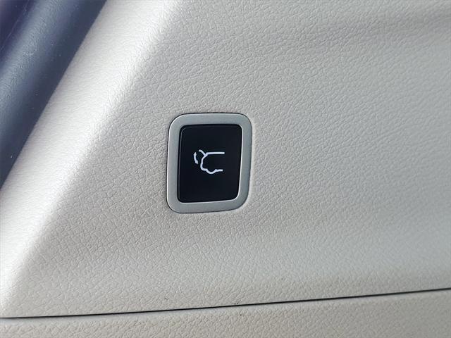 used 2020 Chrysler Pacifica car, priced at $22,700