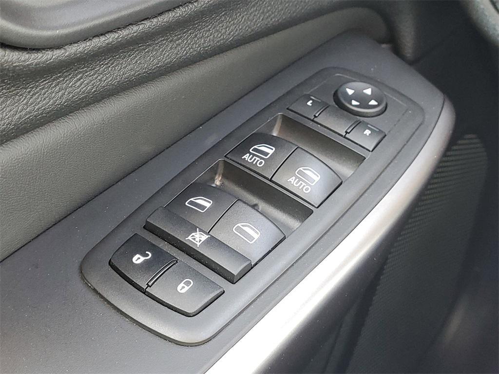 used 2021 Jeep Cherokee car, priced at $21,200